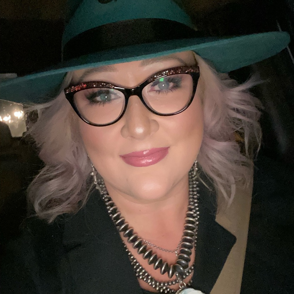 Meet your Posher, Chrystal